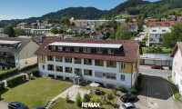 Zinshaus Renditeobjekt - 8753, Fohnsdorf - Zinshaus mit 11 Wohneinheiten und 13 Garagen – Solide Kapitalanlage in Fohnsdorf