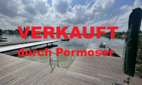 Haus - 2491, Neufeld an der Leitha - UFERPARZELLE – gepflegtes Wochenendhaus am Nordufer mit privater aufwendiger Steganlage auf Pachtgrund zu verkaufen
