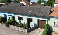 Haus - 2070, Kleinriedenthal - Weinviertler Wohngefühl: Haus mit Innenhof, Stadel und gewölbtem Weinkeller in Kleinriedenthal