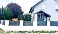 Haus - 2301, Groß-Enzersdorf - Charmantes Einfamilienhaus in Groß-Enzersdorf mit Garten, Terrasse & Parkplatz!