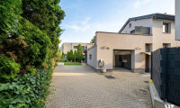 Haus - 2231, Strasshof an der Nordbahn - Großzügiges Einfamilienhaus mit viel Platz, sonnigen Terrassen, Garage plus Carport!