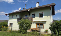 Haus - 4694, Ohlsdorf - Sehr gepflegtes Wohnhaus mit 2 Wohneinheiten, vier Garagen und Werkstatt
