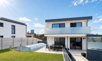 Haus - 1100, Wien - Eigentum-Kleingartenvilla am Laaer Wald - ganzjährig wohnen - Pool - Wien-Blick
