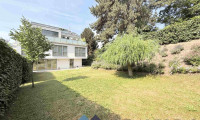 Wohnung - 1190, Wien - Luxuriöse Gartenwohnung mit über 500 m² Eigengarten in absoluter Toplage im 19. Bezirk. 2 Stellplätze inklusive!