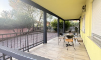 Haus - 52203, Medulin - Großzügiges Apartmenthaus in Medulin, 9 Zimmer, Garten, Garage, 585.000 €!