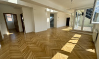 Wohnung - 1210, Wien,Floridsdorf - Neuwertige 4-Zi-DG-Wohnung mit Terrasse in 1210 Wien – 153m², Eigenen Aufzug!