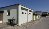 Haus - 2282, Großhofen - Haus mit 2 Große Garagen in Großhofen