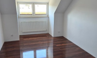 Wohnung - 2320, Schwechat - 4-Zimmer-Familienwohnung mit Hof-Stellplatz in Schwechat