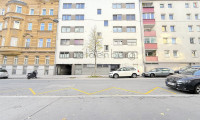 Immobilie - 1140, Wien - Garagenplatz nahe Hütteldorfer Straße (U3 Station)