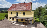 Haus - 4563, Micheldorf - Modernes Zwei-Familienhaus – Naturnah wohnen mit Bachnähe und traumhaftem Bergblick