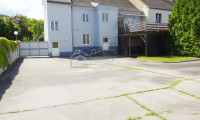 Haus - 3950, Gmünd - Großzügiges Stockhaus mit Innenhof, Carport, Garten mit Pool!!!
