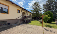 Haus - 2442, Unterwaltersdorf - FREIRAUM UND PRIVATSPHÄRE - Einfamilienhaus mit Garage, Pool und großem Garten - voll unterkellert