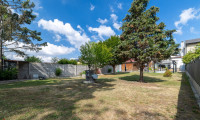 Haus - 2320, Schwechat - Sehr gepflegtes Wohnhaus mit Garten, Pool & Wellnessbereich in Schwechat