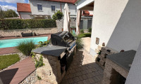Haus - 2460, Bruckneudorf - Familienfreundliches Reihenhaus mit Pool und exklusivem Wohnkomfort
