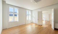 Wohnung - 1090, Wien - Luxuriöser Altbau in prachtvollem Althaus Nähe Servitenviertel & Lycée