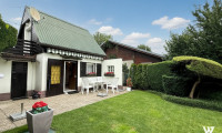Haus - 1100, Wien - Ruheidyll im Grünen I Gepflegtes Kleingartenhaus mit Pool, Balkon & Entwicklungspotenzial in 1100 Wien I U1 Nähe