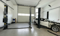 Halle / Lager / Produktion - 2601, Sollenau - Mitbenutzer gesucht!!! Große Halle, Werkstatt mit Lichtkuppel, Sektionaltor 5m breit, 4,10m hoch und WC, inkl. PKW Parkplatz und 2 Hebebühnen