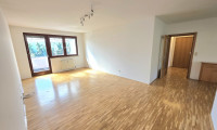 Wohnung - 8042, Graz - Geräumige Familienwohnung mit Balkon und TG Nähe Schulzentrum!