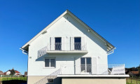 Haus - 8072, Fernitz - Einfamilienhaus mit zwei Garagen in Fernitz! Grundstück ca.705m²! Provisionsfrei!