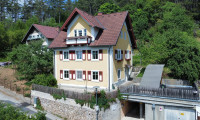 Haus - 2732, Würflach - Zweifamilienhaus in begehrter Grünlage mit Waldanteil