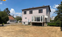Haus - 2320, Mannswörth - > > Zweifamilienhaus auf Großgrundstück geeignet für Pferdebesitzer u. Tierliebhaber I MB IMMOBILIEN < <