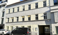 Zinshaus Renditeobjekt - 1180, Wien - Klassisches Mittelzinshaus mit ca. 92% Leerstand und bewilligtem Dachgeschoss-Ausbau sowie sieben Garagenplätzen