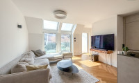Wohnung - 1050, Wien - Simply better living - Smart - Home - Dachgeschoss Apartment mit Balkon! Stellplatz verfügbar!