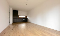 Wohnung - 2231, Strasshof an der Nordbahn - Lichtdurchflutete 2-Zimmer-Wohnung mit Balkon und Stellplatz!