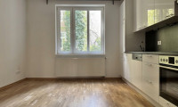 Wohnung - 1080, Wien,Josefstadt - Perfekte Lage, gute Raumaufteilung, mit Balkon und Blick ins Grüne