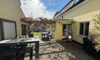 Haus - 1100, Wien - OBERLAA - RENOVIERTER ALTBAU - EINFAMILIENHAUS MIT UNEINSICHTIGEN GARTEN UND STELLPLATZ