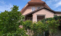 Haus - 2625, Schwarzau am Steinfeld - Charmantes  Einfamilienhaus mit wunderschön angelegtem Garten