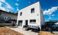 Haus - 2731, Urschendorf - Doppelhaushälfte mit modernem Wohnkomfort - Wärmepumpe inklusive Kühlfunktion