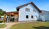Haus - 2552, Hirtenberg - Koffer packen und einziehen: Familienhaus mit 176 m² und Wintergarten in ruhiger Sackgasse