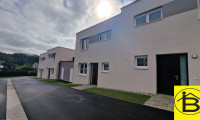 Haus - 3300, Amstetten - 15586 NEUBAU - FAMILIENFREUNDLICHES REIHENHAUS MIT EIGENGARTEN