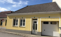 Haus - 2153, Stronsdorf - Weinviertler Landhaus mit Arkaden und viel Garten