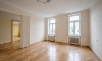 Wohnung - 1140, Wien - ++1140++ sanierungsbedürftige 5 Zimmer Wohnung in Stilvilla! idyllischer Garten!