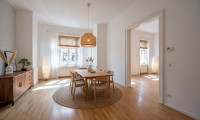 Wohnung - 1190, Wien - * NEW * Fantastic 4-Room Apartment in a Prestigious Period Building! Prime Location!