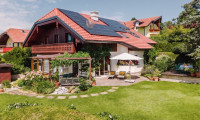 Haus - 4893, Zell am Moos - Raum für Generationen. Ein besonderes Landhaus mit Einliegerwohnung und Irrseeblick