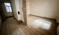 Wohnung - 1030, Wien - große Wohnung (entkernt) mit Lift und 6 getrennt begehbaren Zimmern oder 3 kleine Wohnungen - mit Möglichkeit eines Balkonzubaus!