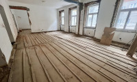 Wohnung - 1030, Wien - Günstige Wohnung (entkernt) mit Lift und 4 getrennt begehbaren Zimmern und geplanten Balkonzubau!