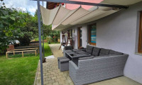 Haus - 9554, Agsdorf - ruhiges 2 Fam. Wohnhaus + 1 HA  Grund LW + Quelle in Feldkirchen / St. Urban : 5 Zimmer, Garten, Balkone, PV, tolle Aussicht ! 1 HA LW  Wiese für Tierhaltung Pferde, mit kleinem Stall für Schafe, Ziegen, Hühner