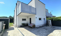 Haus - 2231, Strasshof an der Nordbahn - Baujahr 2018: Moderne 4-Zimmer Doppelhaushälfte mit Garten