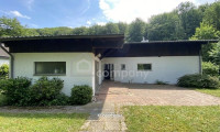 Haus - 3400, Klosterneuburg - Charmantes unterkellertes Haus mit Entwicklungspotenzial in Weidlingbach mit großem Garten und Waldblick