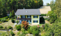 Haus - 8225, Pöllau - Zweifamilienhaus – traumhafte Aussichtslage mit Garten und Terrasse