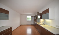 Wohnung - 5101, Bergheim - "BERGHEIM - Große helle 3,5 Zimmer Wohnung mit Loggia nähe Lokalbahnhaltestelle"