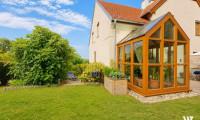 Haus - 2102, Bisamberg - Wohntraum am Bisamberg | Doppelhaushälfte | ca. 124 m2 Wohnfläche | 4 Zimmer | Fußbodenheizung | Garage | Südterrasse | Dachboden ausbaubar