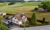 Haus - 4841, Ungenach - Einfamilienhaus mit Anbau, Garage und großen Garten in Ungenach