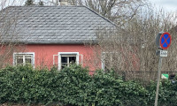 Haus - 2540, Bad Vöslau - Historisches, sanierungsbedürftiges Winzerhaus mit großem Ruhegarten  | ZELLMANN IMMOBILIEN