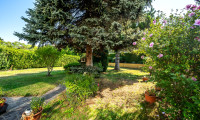 Haus - 1210, Wien - Reihenhaus mit 5 Zimmern und 670m2 Eigengarten – Sanierungsbedarf