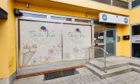 Einzelhandel - 8740, Zeltweg - Geschäftslokal mit Schaufensterfront und Gastgarten-Möglichkeit im Zentrum von Zeltweg
